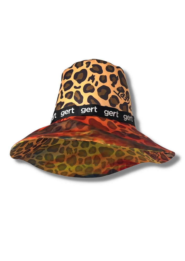 Bucket hat top animal print